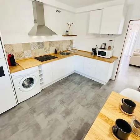 Aguaribay By Lovely *