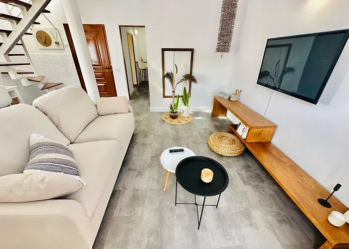 Villa Aguaribay By Lovely *